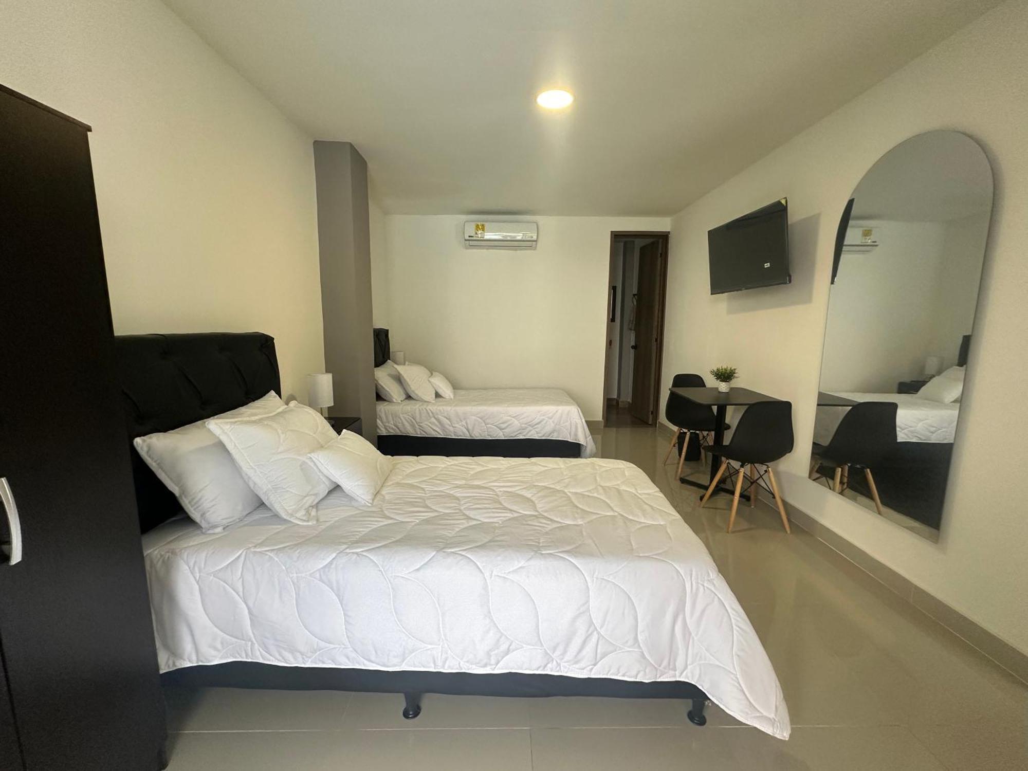 Hotel Boutique Ciudad Jardin Кали Экстерьер фото